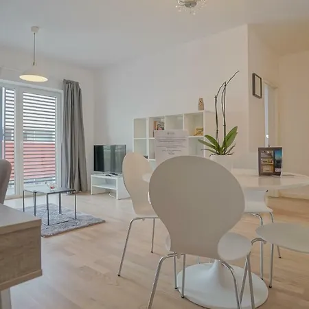 Апартаменти Cn2i Luxury Accommodation/arte