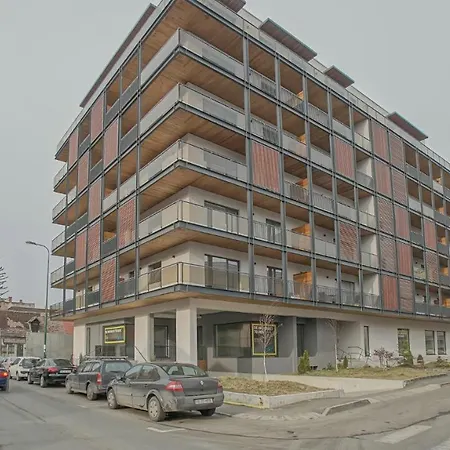 Cn2i Luxury Accommodation/arte Брашов